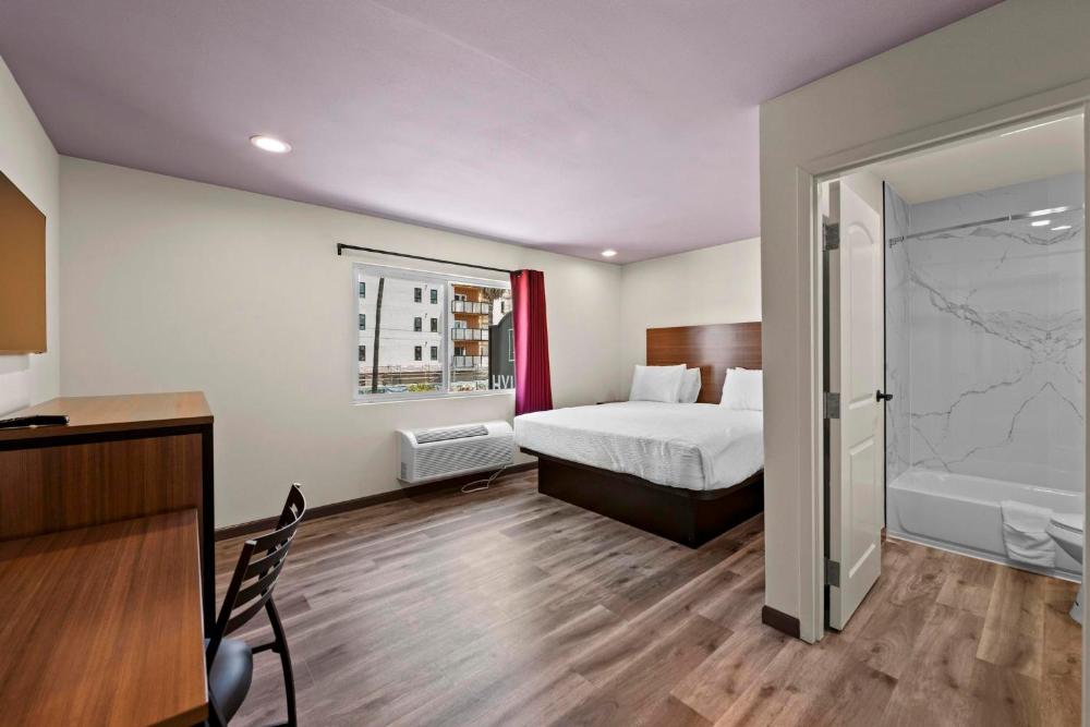 King Room interior